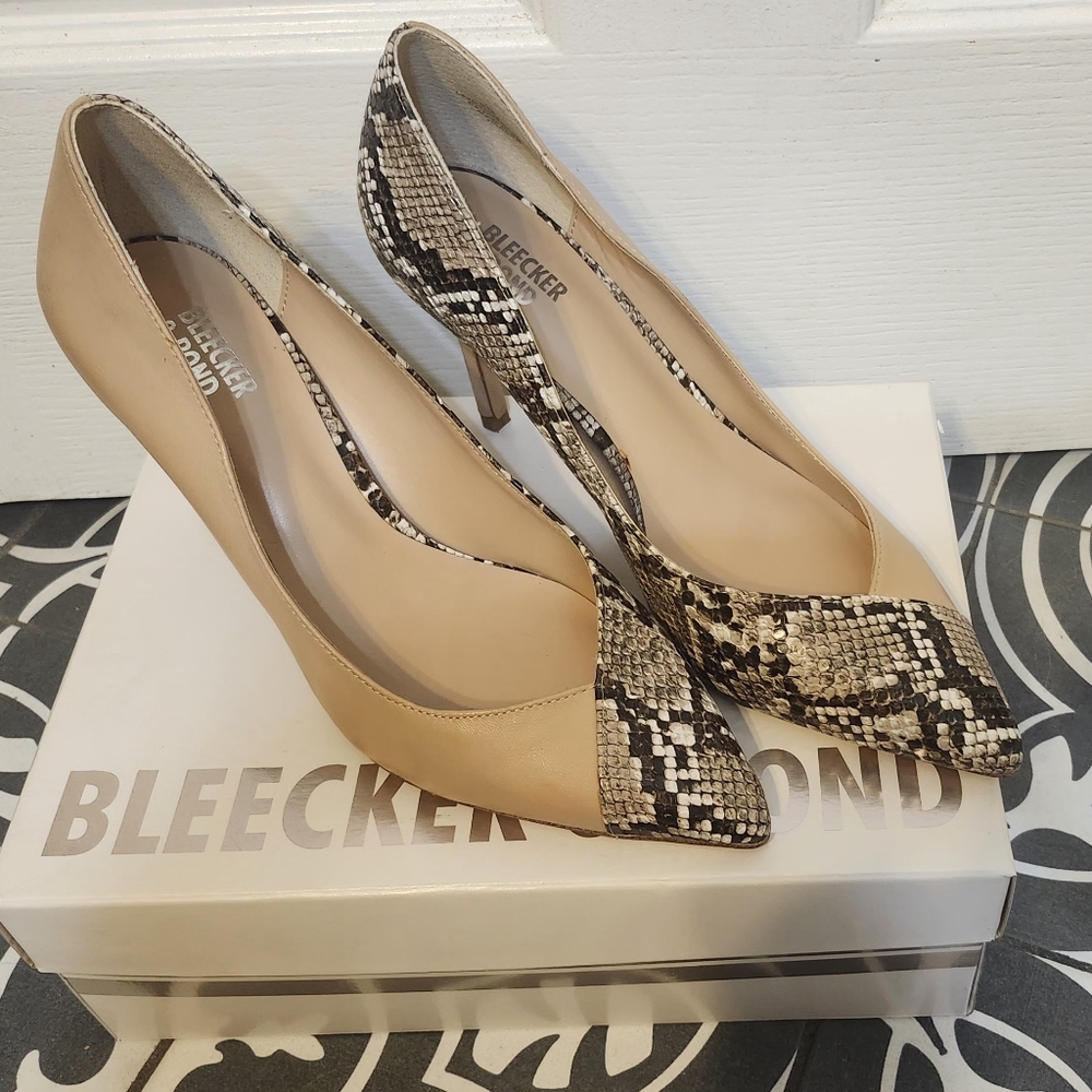 Snake skin heels Size 8.5